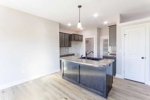 $257,775 | 889 North Cloverleaf Street, Goddard, KS 67052