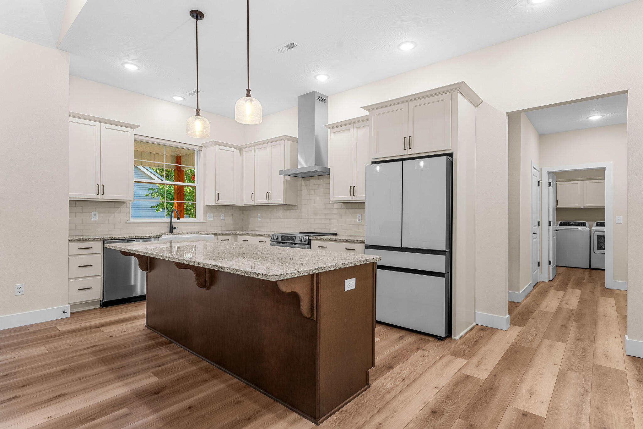 372 Loganberry Road Branson, MO 65616 - Photo 7 of 33 Kitchen with Island