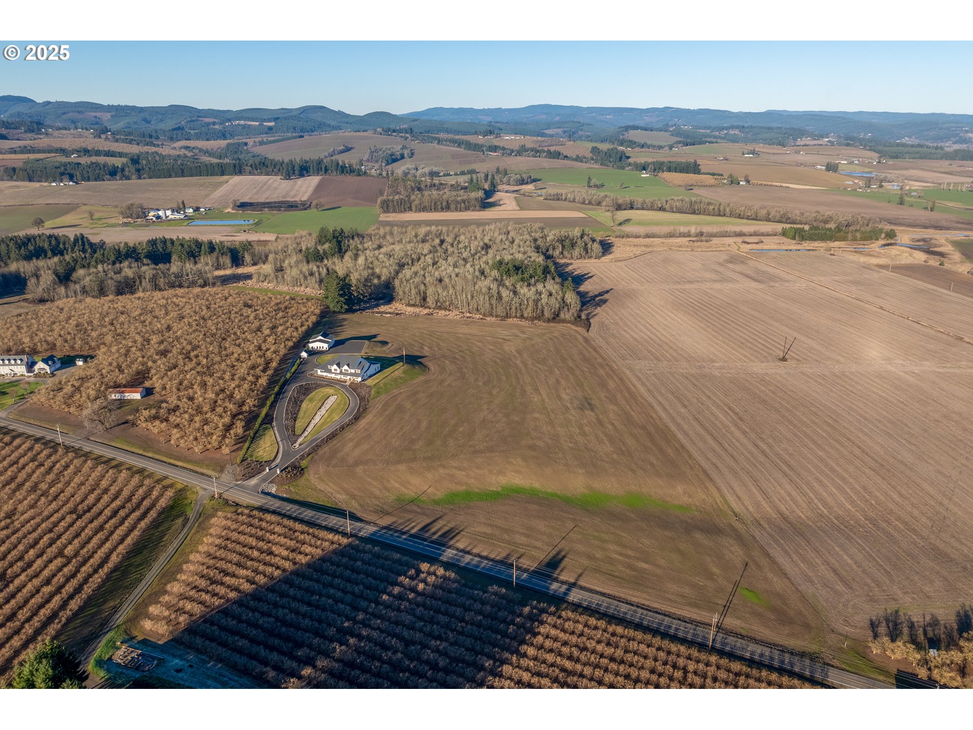 48493 Northwest Hillside Road Forest Grove, OR 97116 - Photo 45 of 48 a view of an ocean and beach