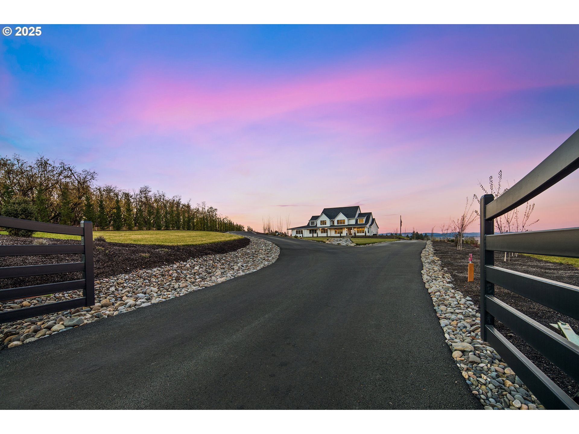 48493 Northwest Hillside Road Forest Grove, OR 97116 - Photo 48 of 48 a view of a city street