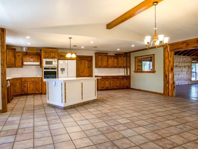 $489,900 | 401 County Road 334, Burnet, TX 78611
