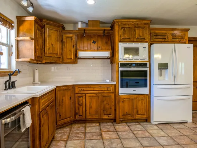 $489,900 | 401 County Road 334, Burnet, TX 78611