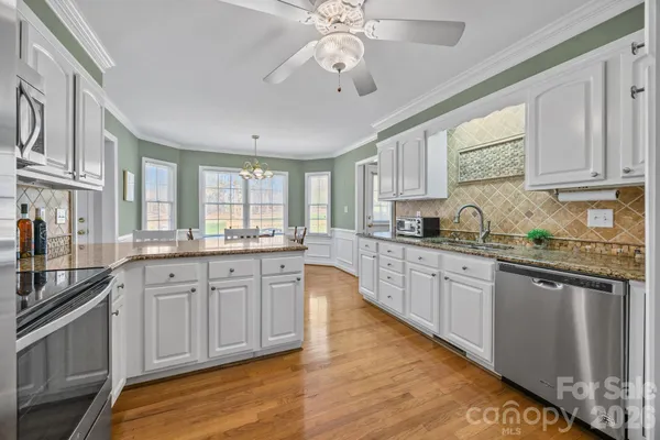 $529,900 | 220 St Johns Drive, Salisbury, NC 28144