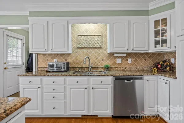 $529,900 | 220 St Johns Drive, Salisbury, NC 28144