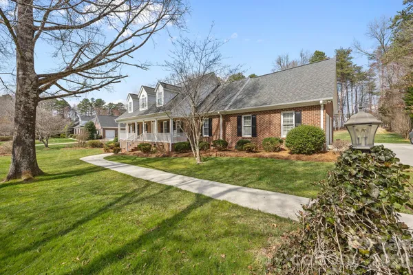 $529,900 | 220 St Johns Drive, Salisbury, NC 28144