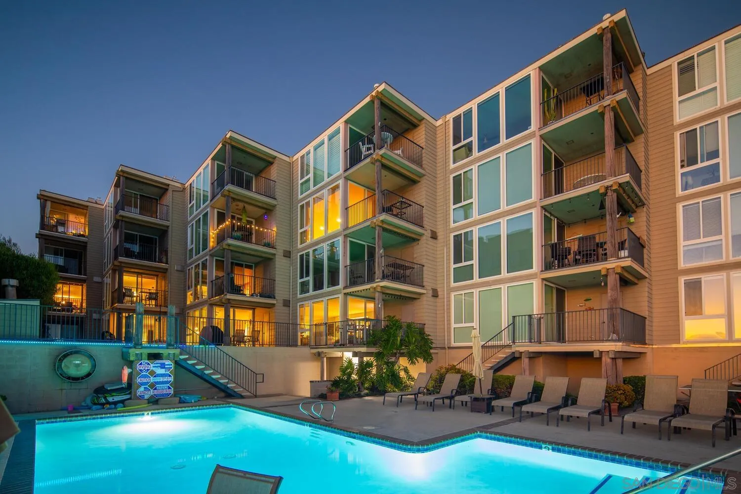 1221 Parker Place, Unit 15 San Diego, CA 92109 - Photo 61 of 62 Gallery Image 61