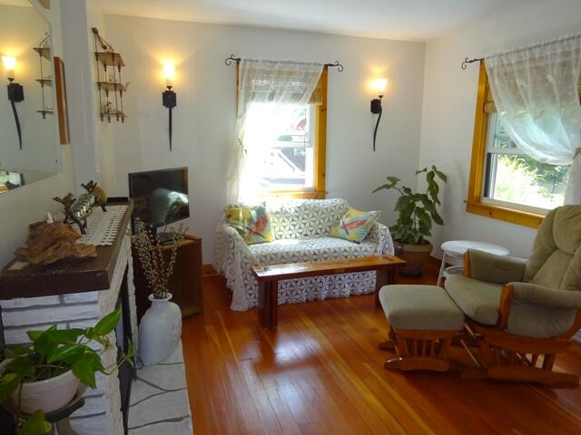 13 Old Salt Works Road Buzzards Bay, MA 02532 - Photo 19 of 49 a living room with furniture and wooden floor