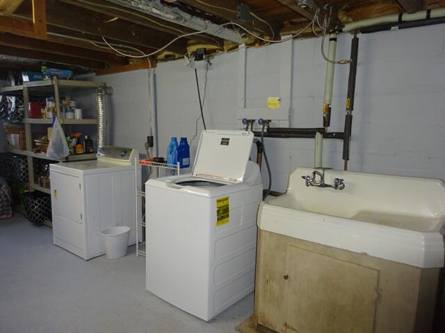 13 Old Salt Works Road Buzzards Bay, MA 02532 - Photo 32 of 49 a utility room with dryer and washer