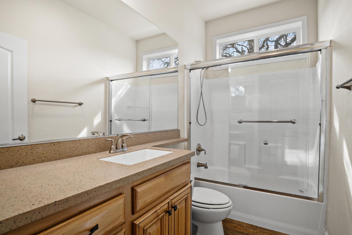 3570 Stagecoach Road Copperopolis, CA 95228 - Photo 33 of 67 2nd Bathroom with Combination shower and bath