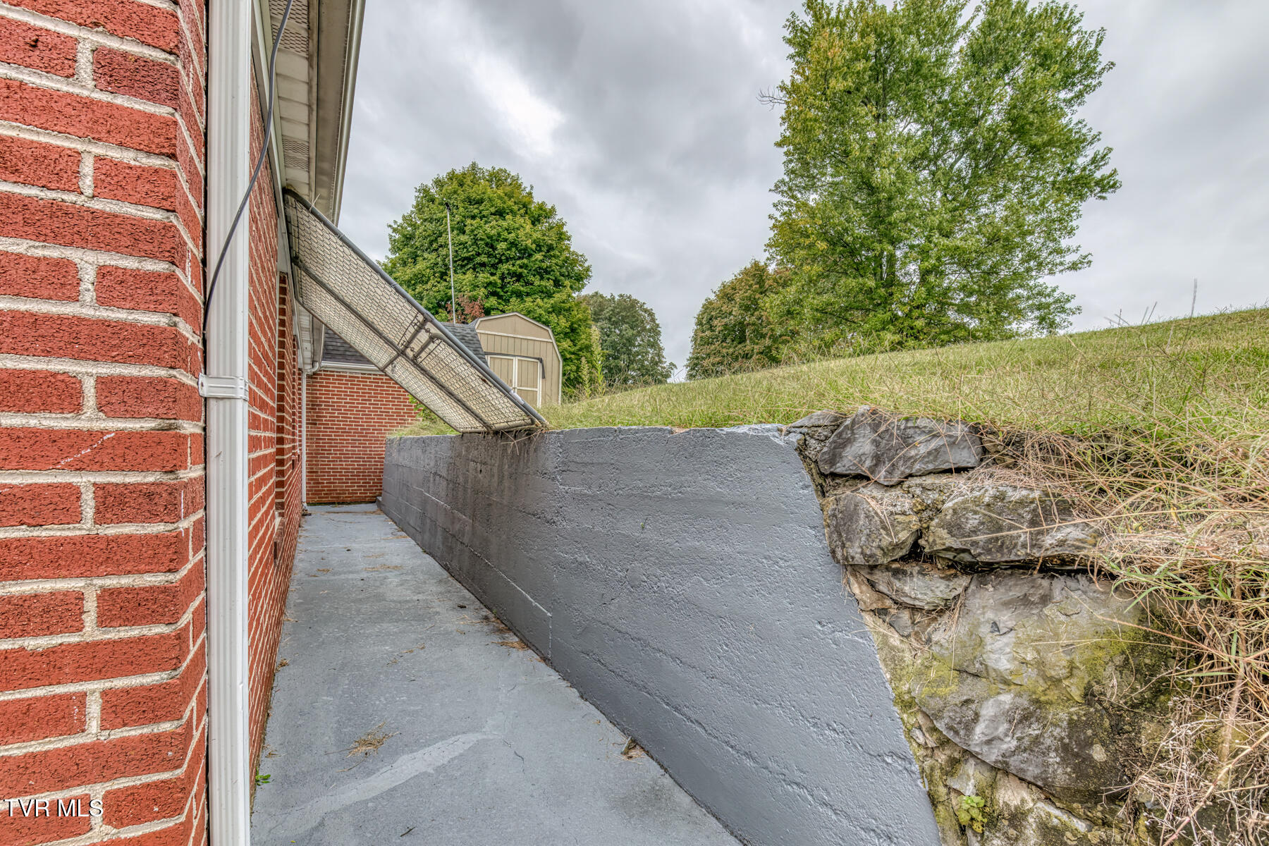 1021 West Main Street Abingdon, VA 24210 - Photo 43 of 45 1021 W Main Street-43