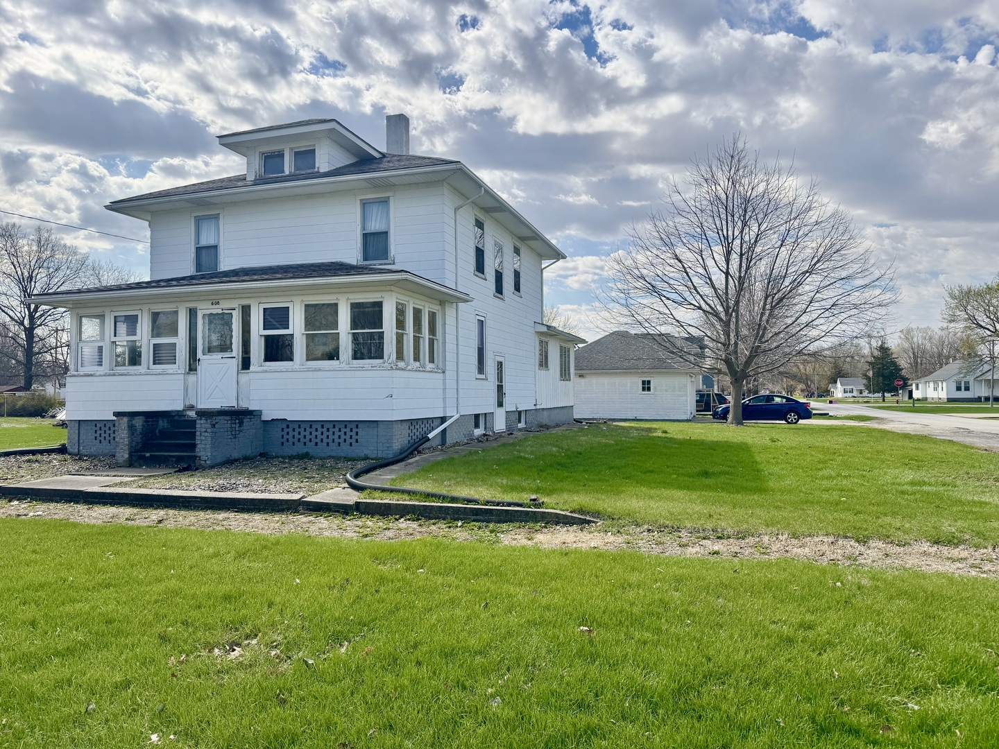 608 West Main Street Aledo, IL 61231 - Photo 1 of 12