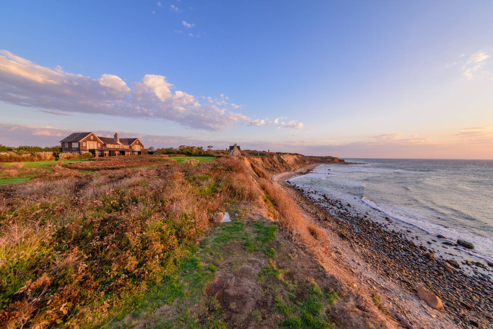 406 Old Montauk Hwy, Montauk, NY 11954 Compass