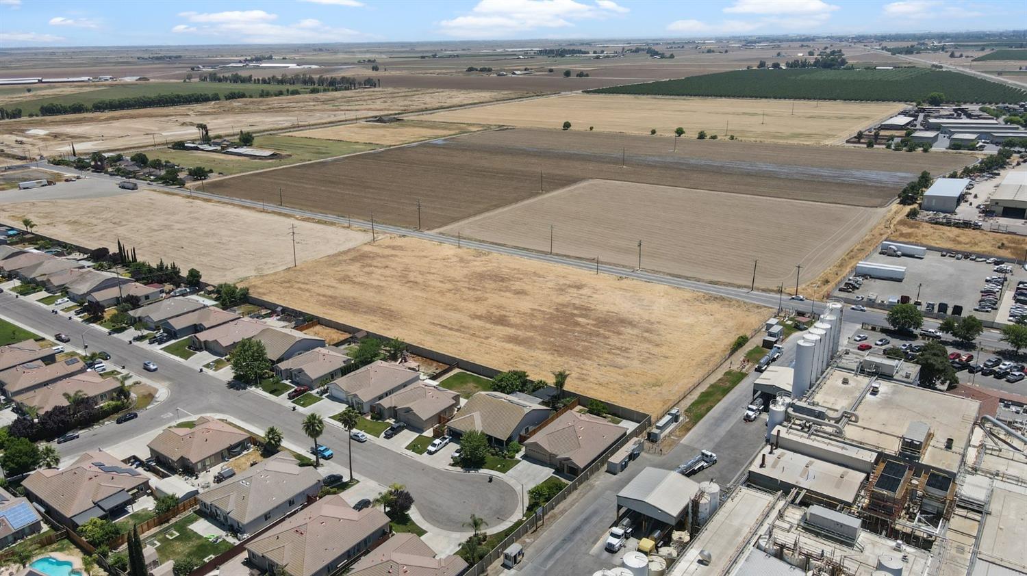619 Inyo Avenue Newman, CA 95360 - Photo 12 of 20 an aerial view of a beach
