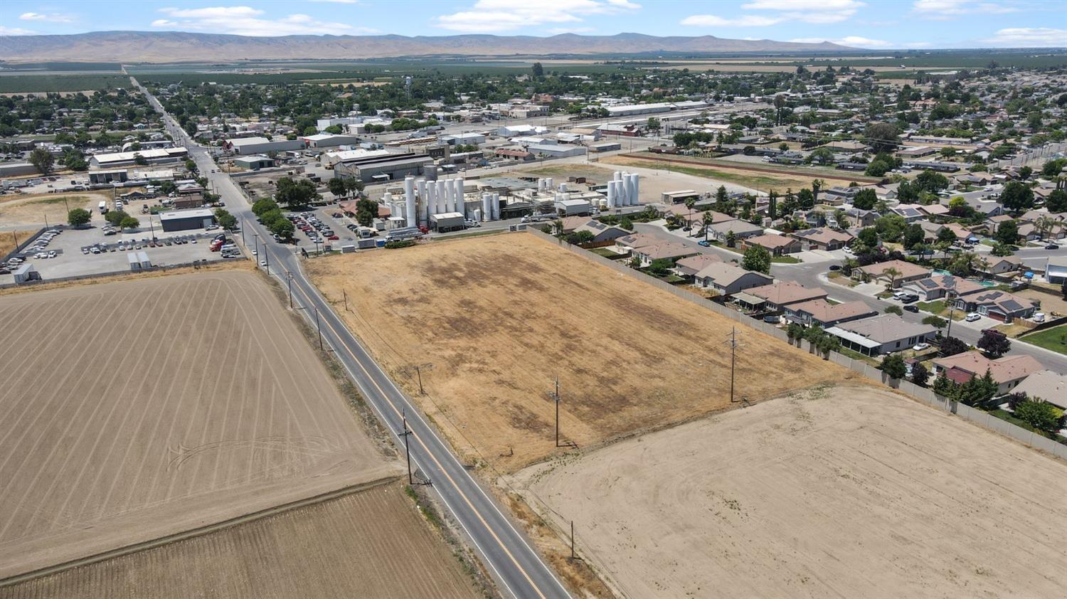 619 Inyo Avenue Newman, CA 95360 - Photo 18 of 20 a view of a city