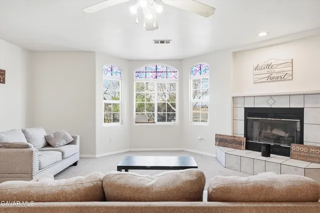 $550,000 | 38056 90th Street East, Littlerock, CA 93543