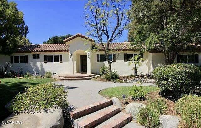 897 Old Farm Road Thousand Oaks, CA 91360 - Photo 8 of 35
