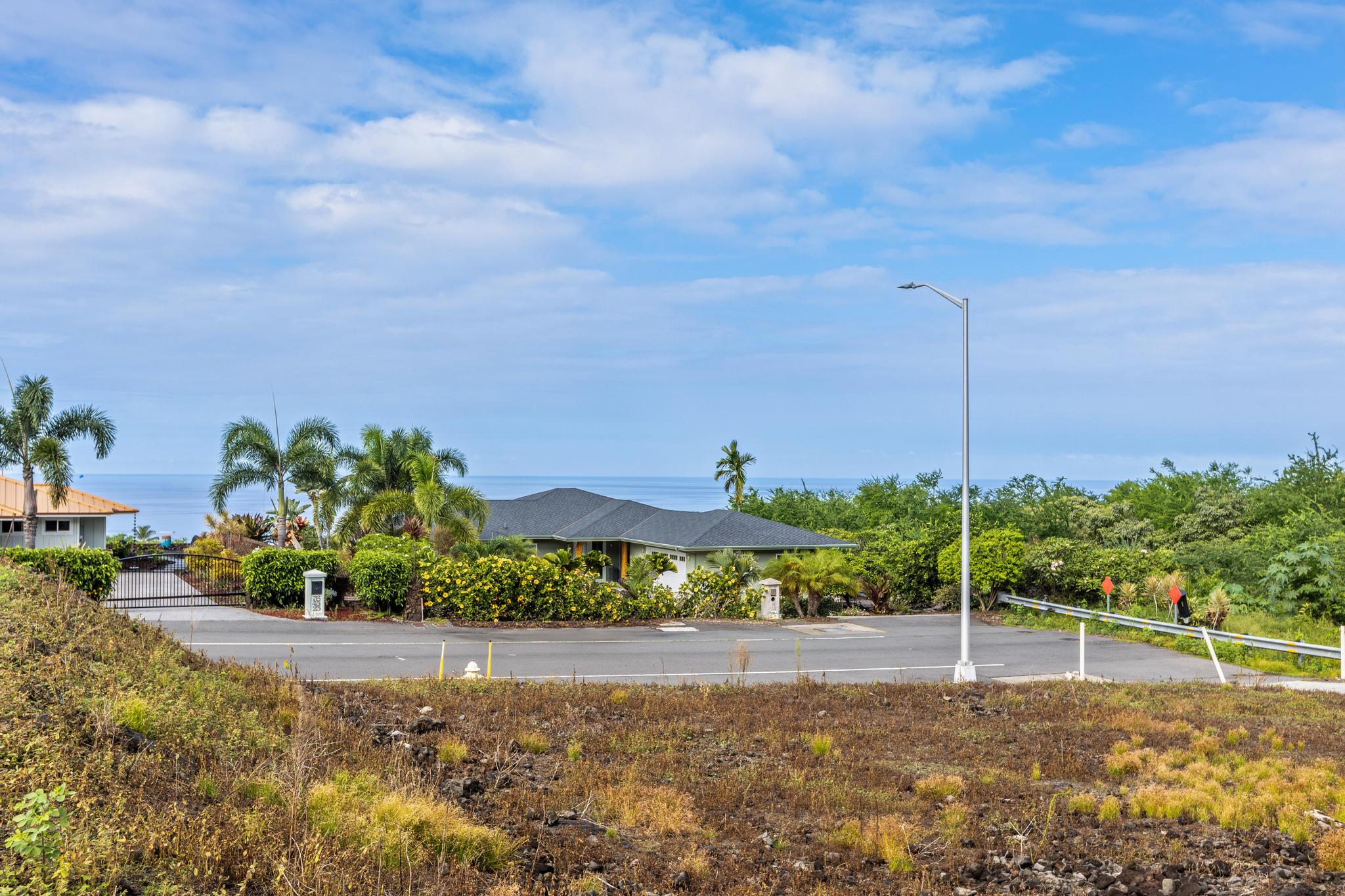 76-4328 Kekuanaoa Place Kailua-Kona, HI 96740 - Photo 4 of 27 a view of a garden
