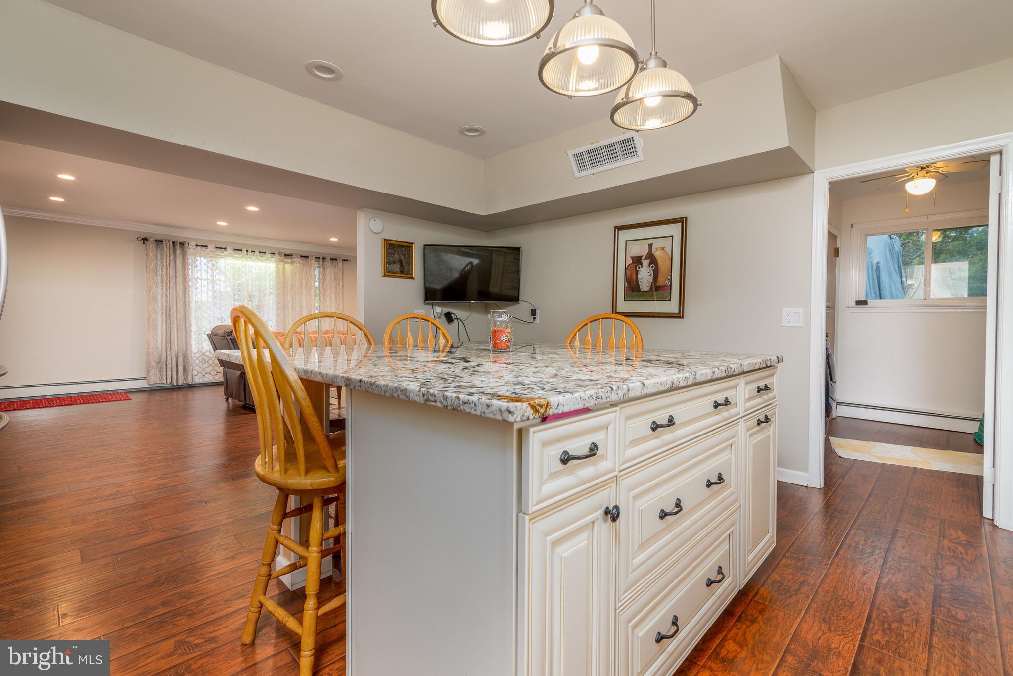 84 Quarry Road Levittown, PA 19057 - Photo 4 of 26 Gallery Image 4