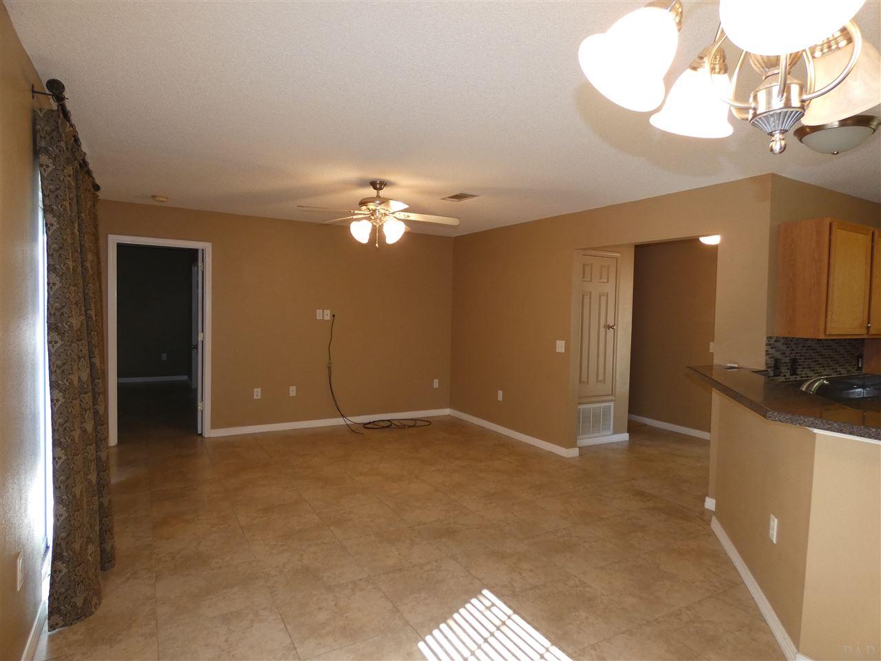 5523 Berryhill Road Milton, FL 32570 - Photo 5 of 22 Gallery Image 5