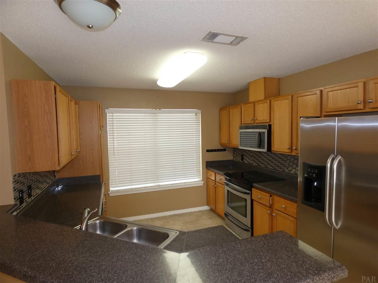 5523 Berryhill Road Milton, FL 32570 - Photo 6 of 22 Gallery Image 6