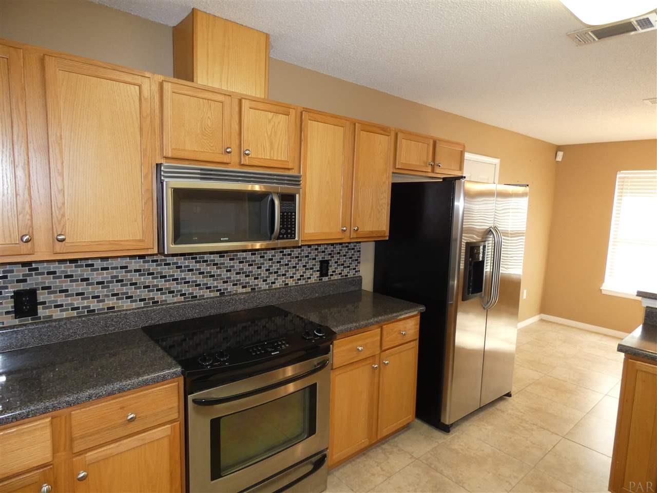 5523 Berryhill Road Milton, FL 32570 - Photo 8 of 22 Gallery Image 8