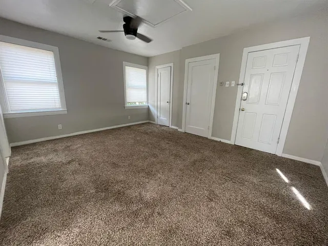 $1,350 | 4000 Hawthorne Avenue, Unit 11, Dallas, TX 75219