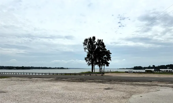 $349,000 | 13062 U.S. Highway 190, Onalaska, TX 77360