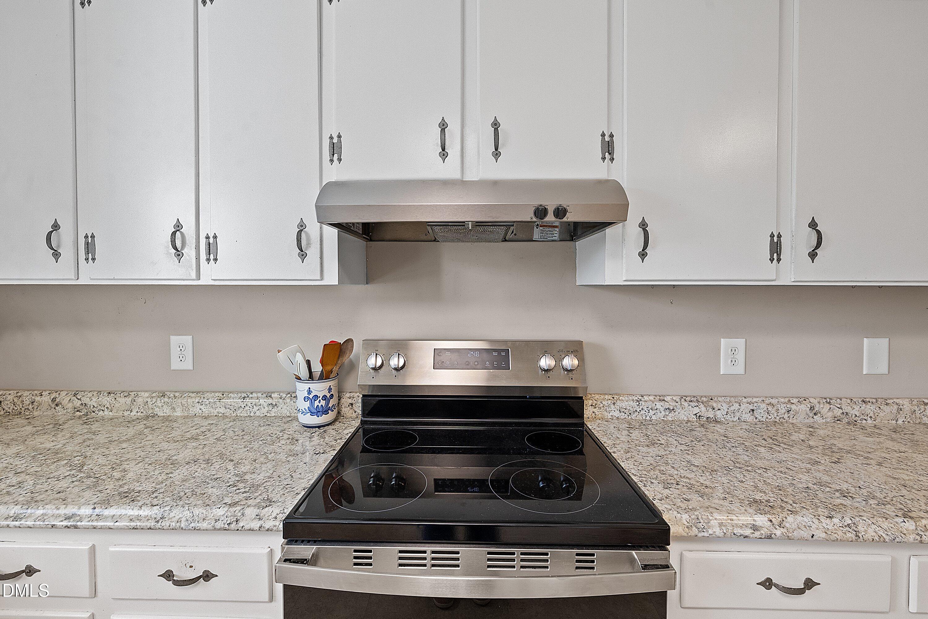 3920 Sue Lane Raleigh, NC 27604 - Photo 27 of 55 27-3920 Sue Ln _9551