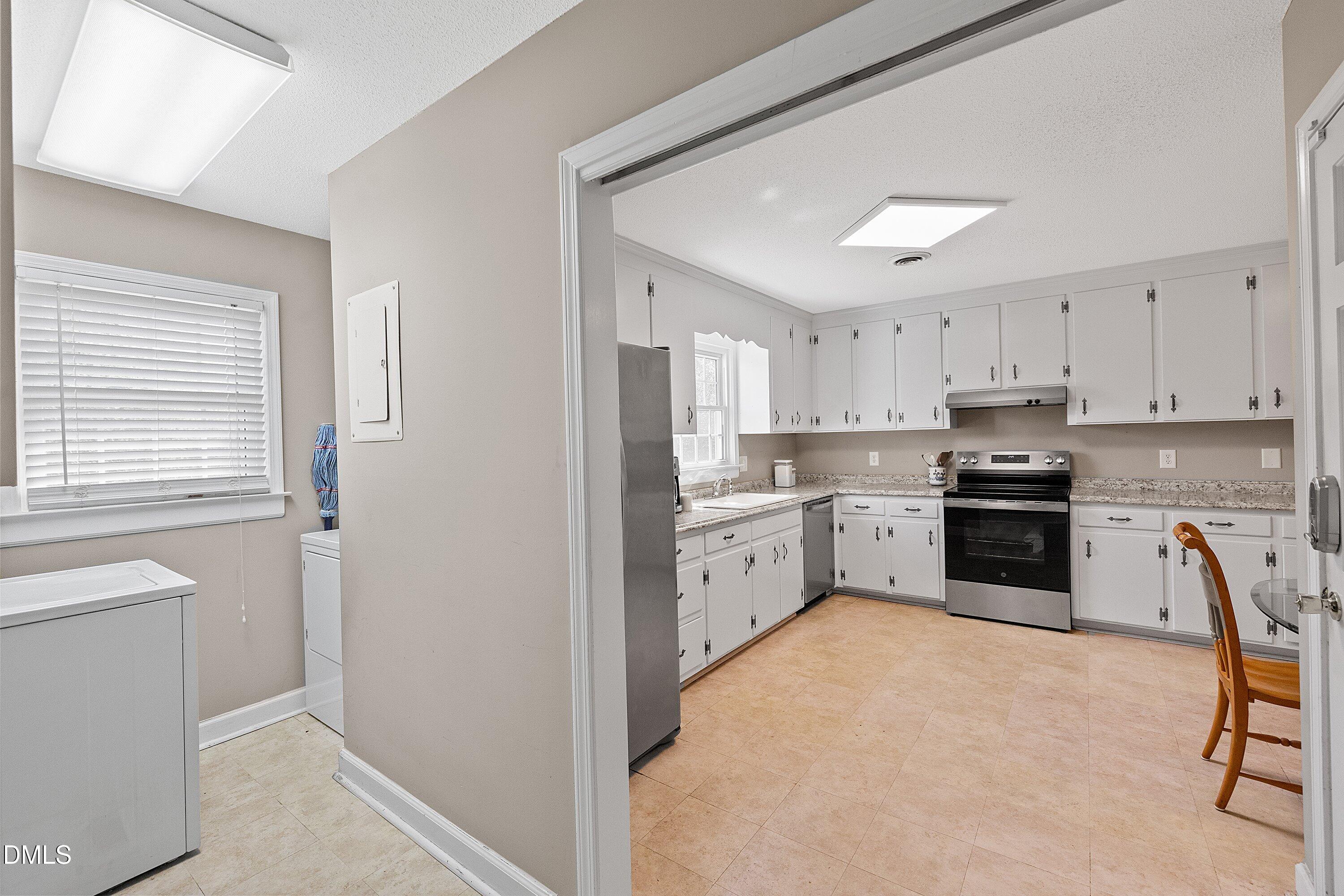 3920 Sue Lane Raleigh, NC 27604 - Photo 31 of 55 31-3920 Sue Ln _9571