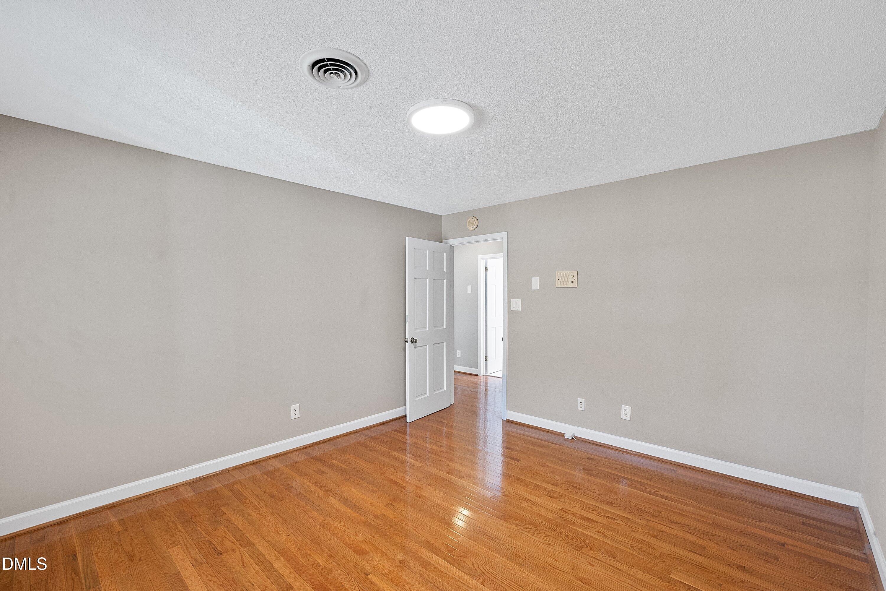 3920 Sue Lane Raleigh, NC 27604 - Photo 43 of 55 43-3920 Sue Ln _9451