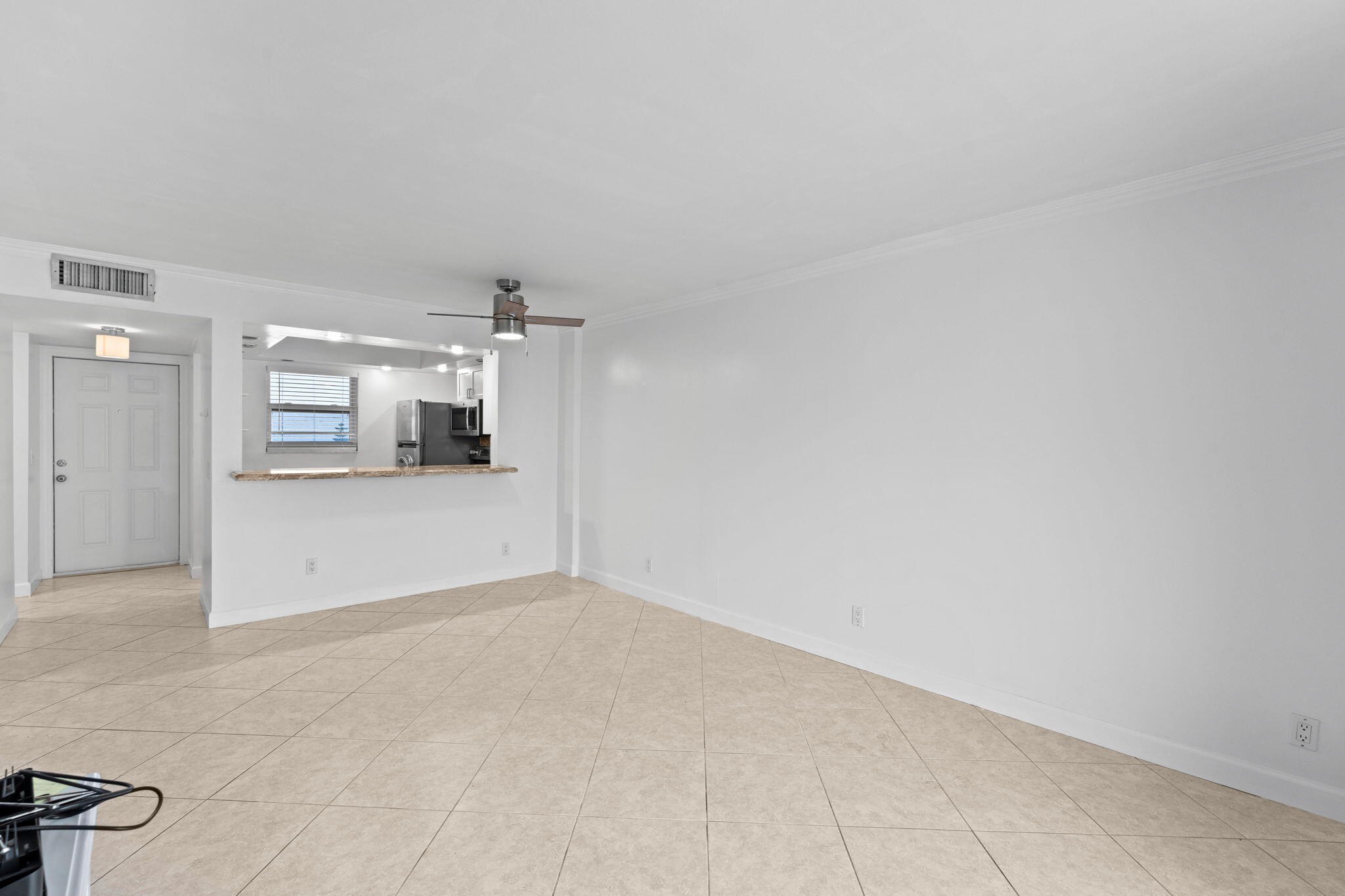 2929 South Ocean Boulevard, Unit 3150 Boca Raton, FL 33432 - Photo 5 of 49 Living Room