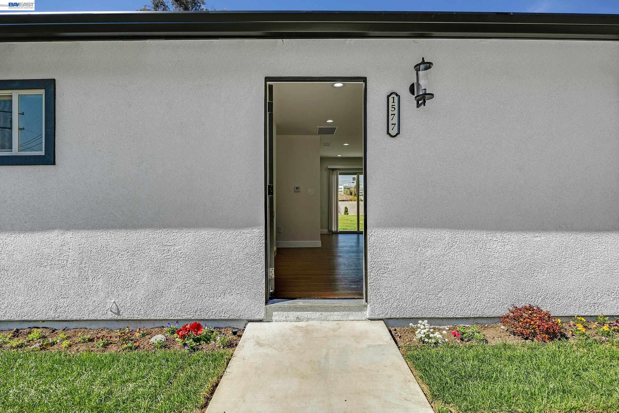 1577 Waltham Road Concord, CA 94520 - Photo 4 of 33