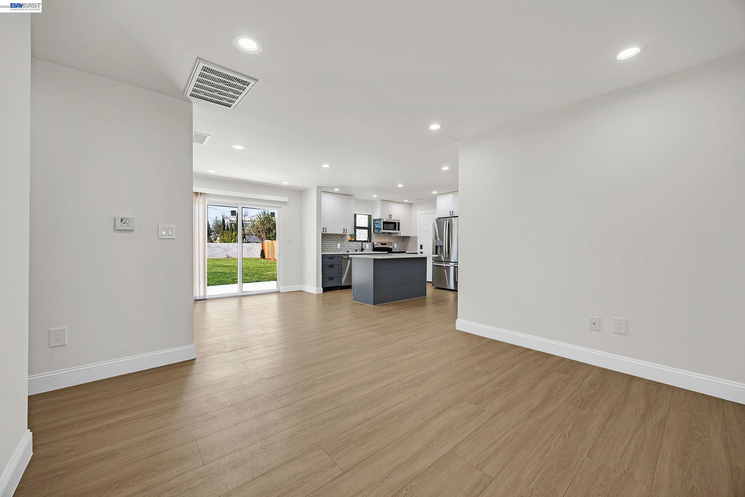 1577 Waltham Road Concord, CA 94520 - Photo 5 of 33