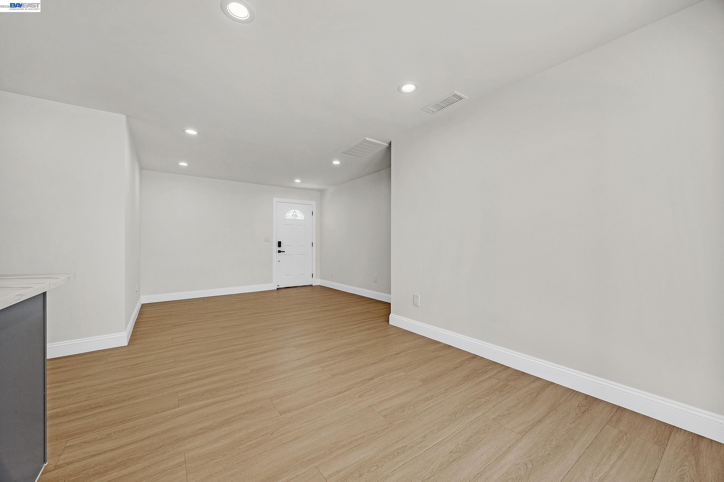 1577 Waltham Road Concord, CA 94520 - Photo 7 of 33