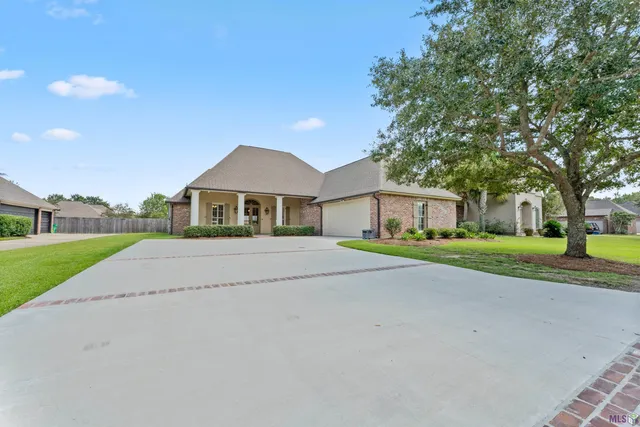 $499,900 | 12338 Oak Brook Drive, Geismar, LA 70734