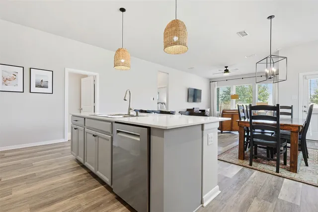 $349,000 | 10003 Napier Drive, Rosharon, TX 77583