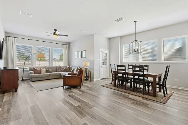 $349,000 | 10003 Napier Drive, Rosharon, TX 77583