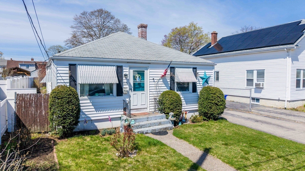 105 Enfield Street Pawtucket, RI 02861 - Photo 3 of 20 Gallery Image 3