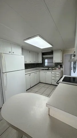 $2,000 | 1720 Southwest 83rd Avenue, Davie, FL 33324