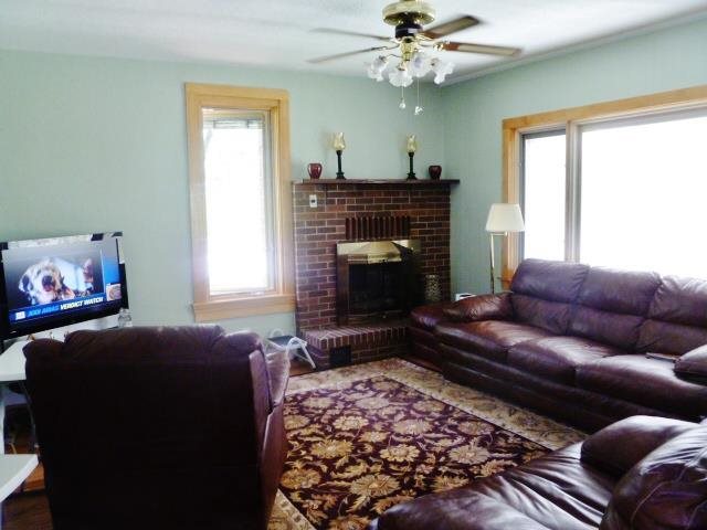 733 Riverside Avenue Fort Wayne, IN 46805 - Photo 2 of 29 Gallery Image 2