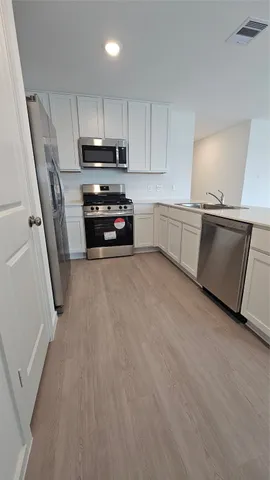 $2,300 | 6523 Water Oak Grn Lane, Katy, TX 77493