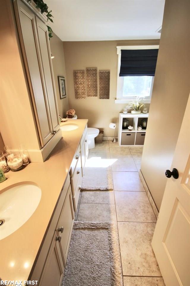 807 Lake Forest Road Rochester, MI 48309 - Photo 43 of 63 50045265-42.JPG