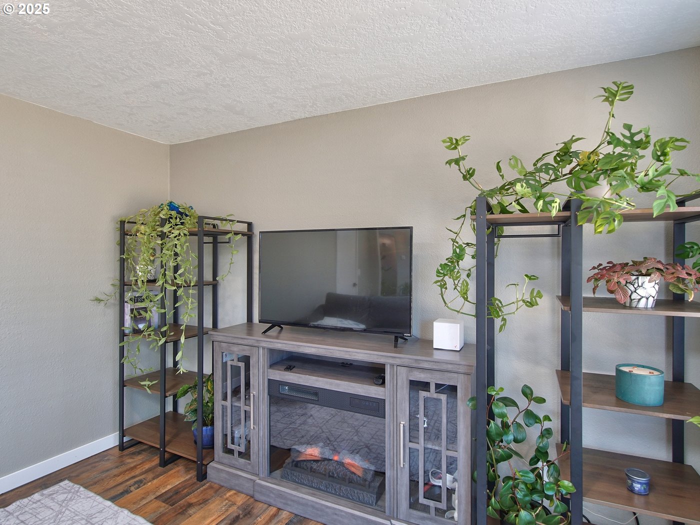 3631 Meadowview Street Southeast Albany, OR 97322 - Photo 12 of 35