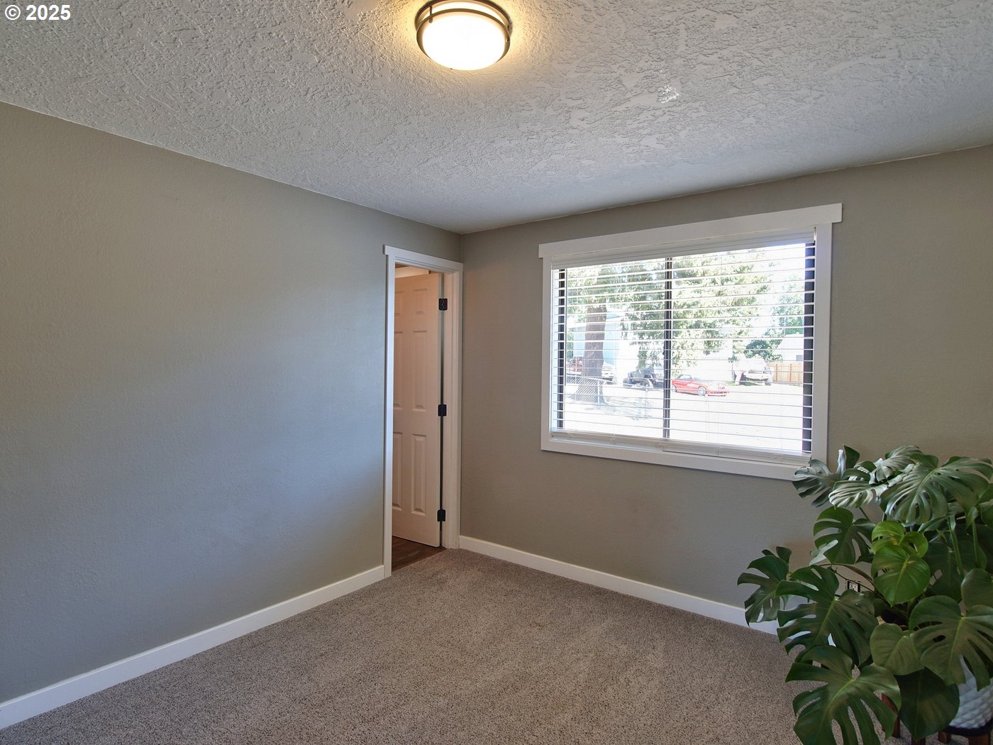 3631 Meadowview Street Southeast Albany, OR 97322 - Photo 30 of 35