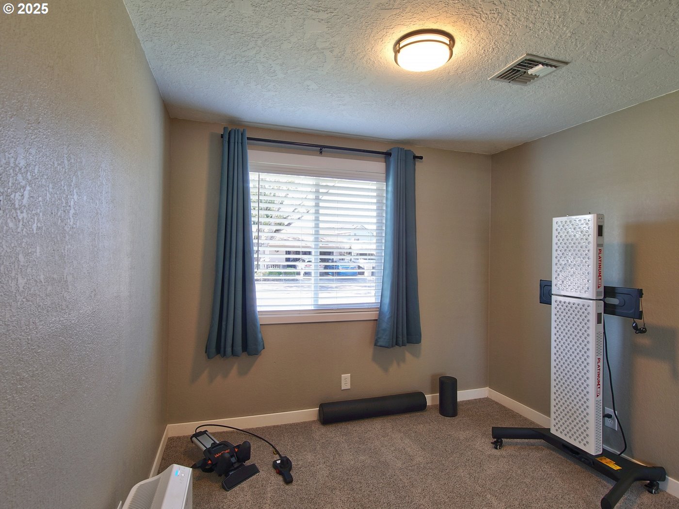 3631 Meadowview Street Southeast Albany, OR 97322 - Photo 32 of 35