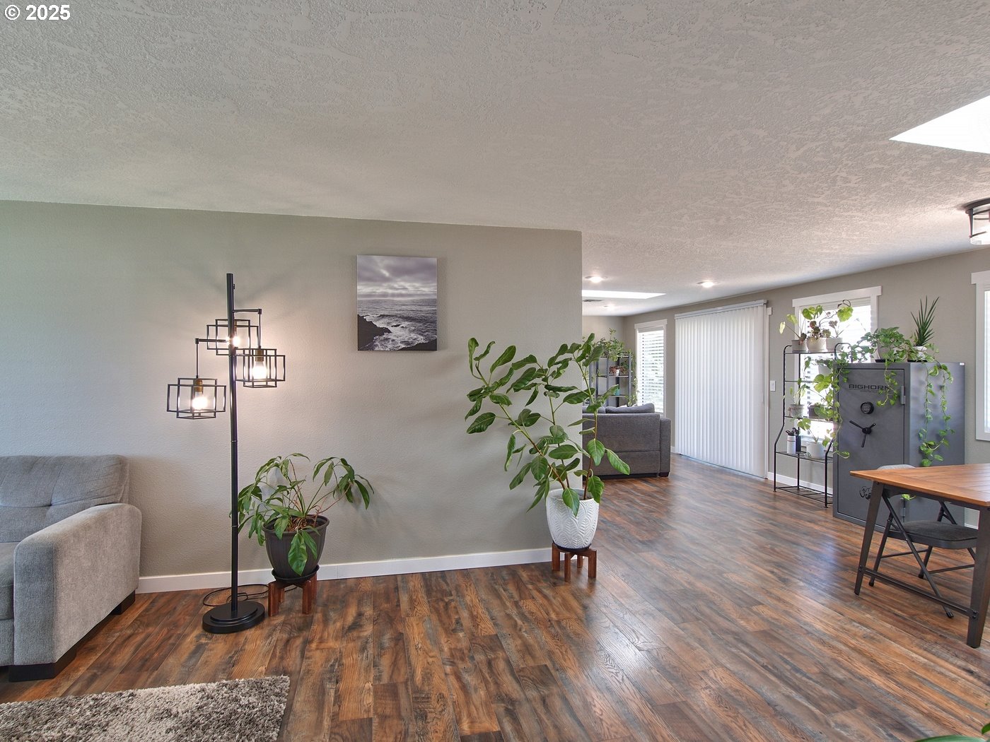 3631 Meadowview Street Southeast Albany, OR 97322 - Photo 6 of 35