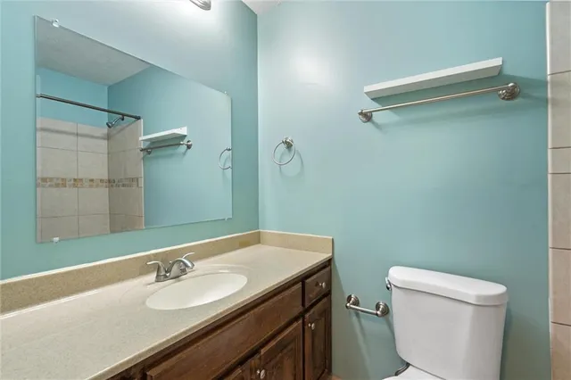 $299,950 | 233 North 134th Street, Bonner Springs, KS 66012