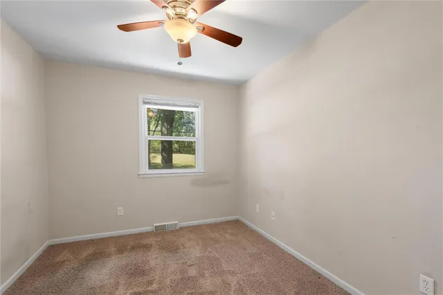 $299,950 | 233 North 134th Street, Bonner Springs, KS 66012