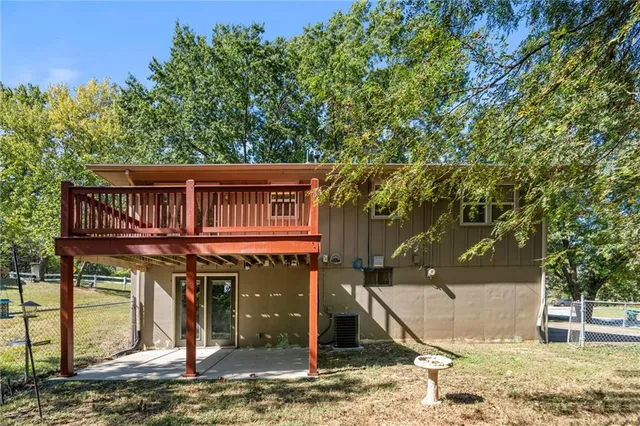 $299,950 | 233 North 134th Street, Bonner Springs, KS 66012