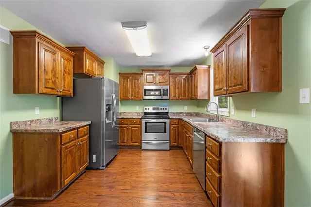 $299,950 | 233 North 134th Street, Bonner Springs, KS 66012